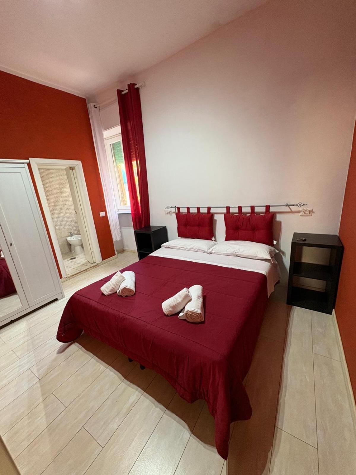 Md House Bed & Breakfast Чивитавекия Екстериор снимка